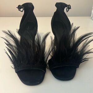 Black feather Michael Khors heels size 8.5